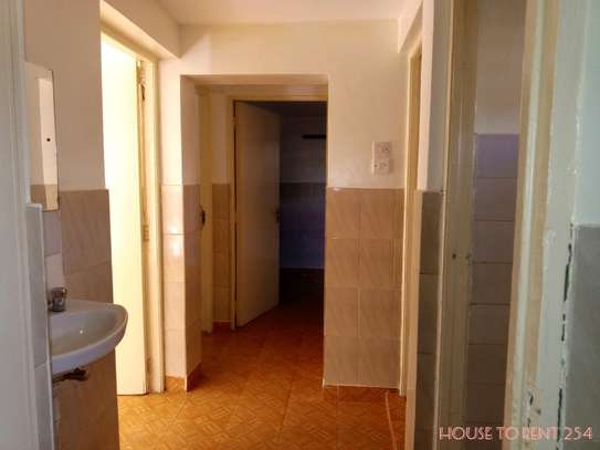 TWO BEDROOM IN KINOO VERY SPACIOUS FOR 20K image 2