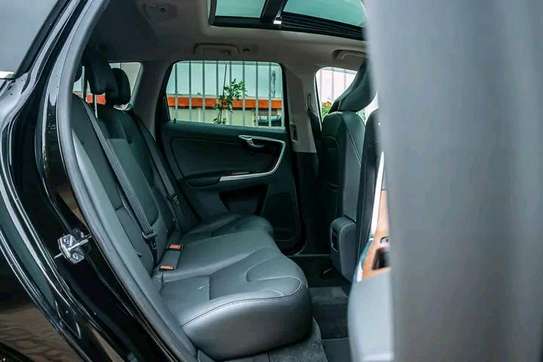 2016 Volvo XC60 sunroof image 4