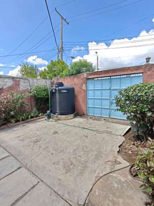 3 Bed House with Garden in Donholm image 2