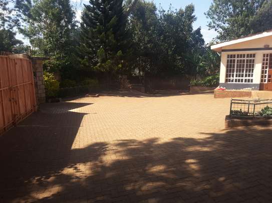Very Spacious 6 BR House plus Sqs in Ngong image 7