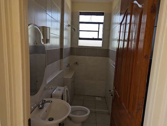 4 Bed House with En Suite at Mombasa Road image 2