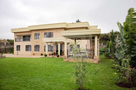 6 Bed Townhouse with En Suite in Ongata Rongai image 1