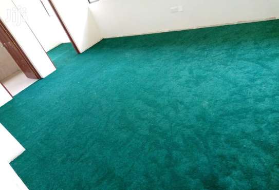 High quality wall to wall carpet image 3