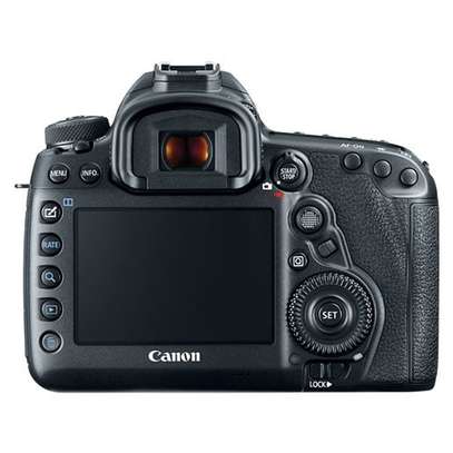 Canon EOS 5D Mark IV DSLR Camera (EF 24-105 F/4L IS II USM) image 1