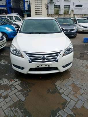 Nissan syphy pearl white image 7