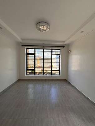 3 Bed House with En Suite at Near Spur Mall image 7