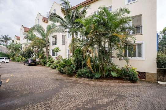 3 Bed Townhouse with En Suite in Westlands Area image 6