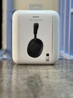 SONY WH-1000XMR6 image 2