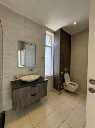 Serviced 2 Bed Apartment with En Suite in Westlands Area image 1