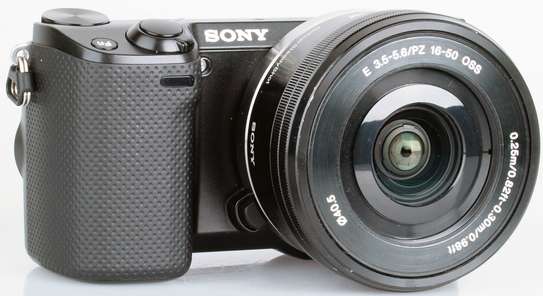 Sony Alpha NEX-5R Mirrorless Digital Camera image 3