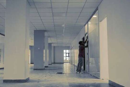PROFESSIONAL & RELIABLE DECORATING AND PAINTING SERVICES.LOWEST PRICE GUARANTEE. image 12
