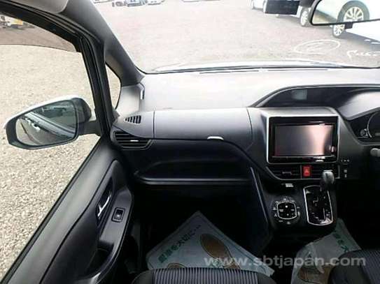 Toyota Voxy Cars For Sale In Kenya image 9