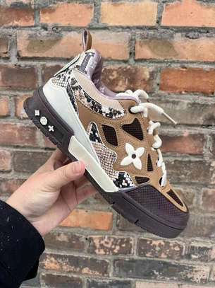 Lv sneakers image 6