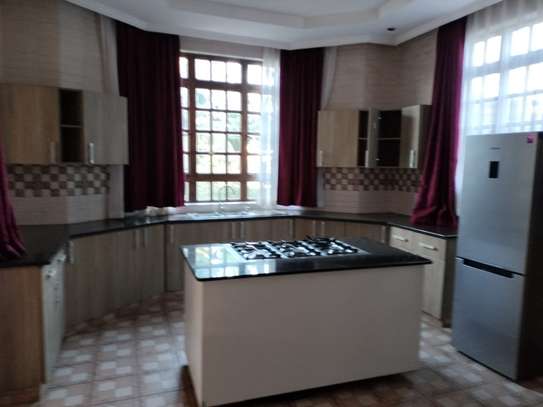 4 Bed Townhouse with En Suite in Runda image 5