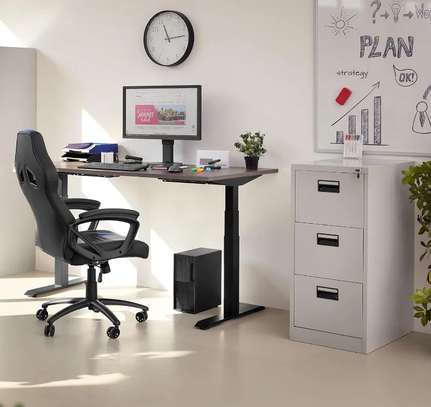 Office Cabinet: 3 Drawer Secure Filing Cabinet image 2