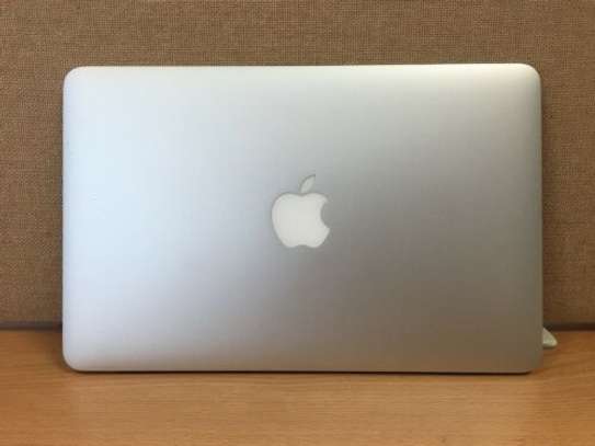Apple MacBook Air (A1465) 11" 2014 corei5 image 1