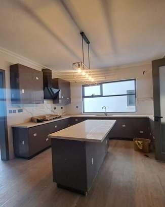 5 Bed Villa with En Suite at Muthangari Drive image 6