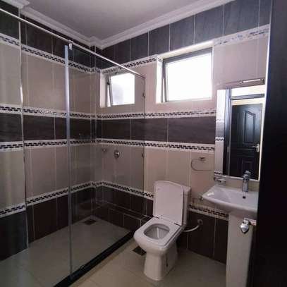 2 Bed Apartment with En Suite in Kileleshwa image 13