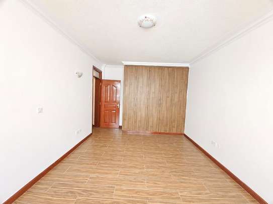 3 Bed Apartment with En Suite in Riverside image 9
