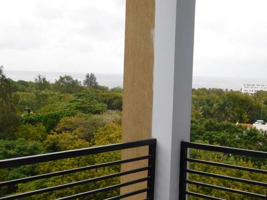 3 Bed Apartment with En Suite at Links image 10