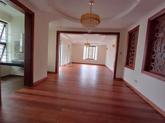7 Bed Villa with En Suite in Runda image 5