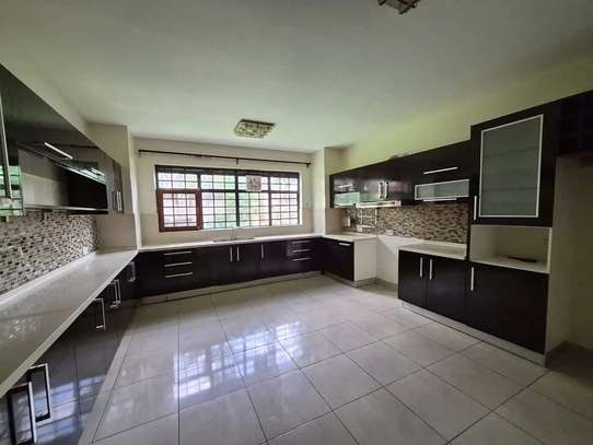 5 Bed Townhouse with En Suite in Kiambu Road image 3