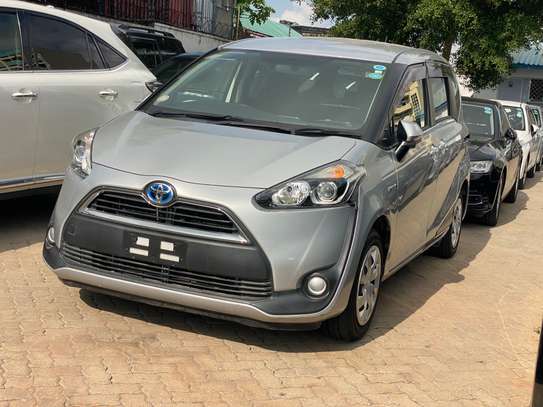 TOYOTA SIENTA 2017 MODEL. image 5