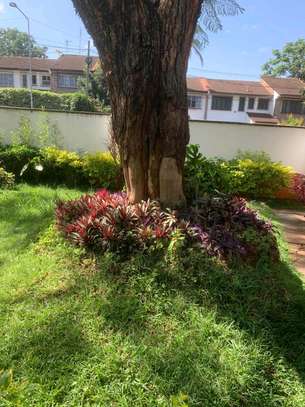 4 bedroom with a Dsq town house for sale in kilimani image 5