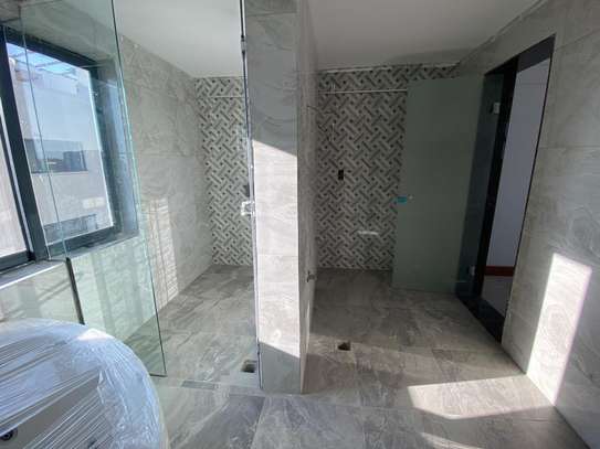 5 Bed Apartment with En Suite at Kileleshwa image 9