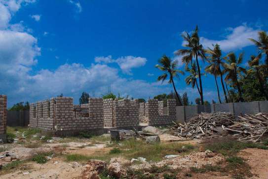 3 Bed Townhouse with En Suite at Jumba Ruins image 7