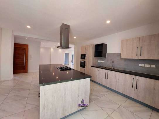 3 Bed Apartment with En Suite at Rhapta Rd image 3