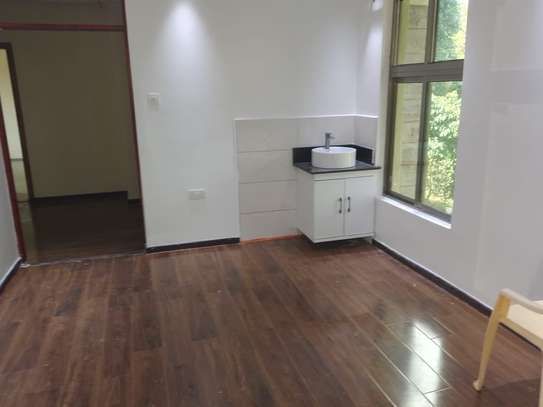 3 Bed House with En Suite at Kerarapon image 13