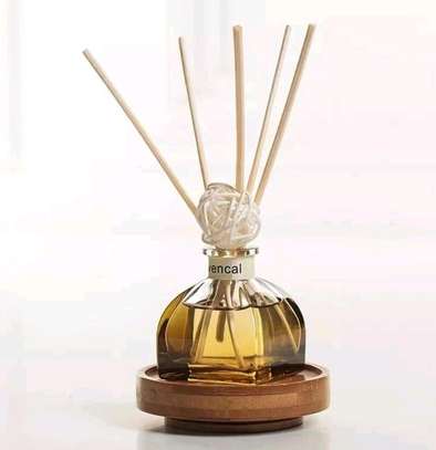 Reed diffuser image 4