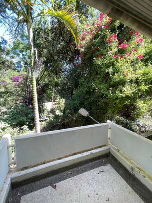 4 Bed Townhouse with En Suite in Kileleshwa image 13