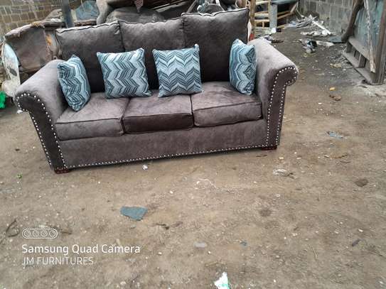 Quality 3seater sofa set on sell image 1