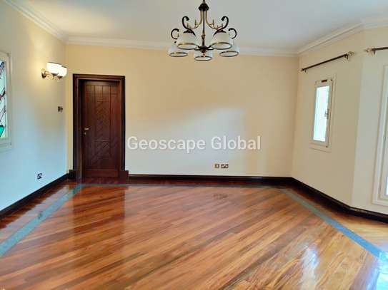 6 Bed House with En Suite at Nairobi image 13