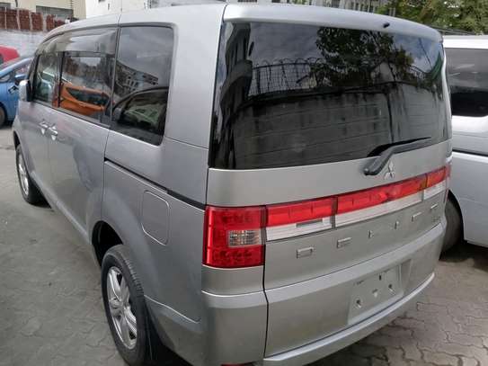 Mitsubishi Delica silver image 5