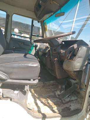Mitsubishi tipper for sale image 4