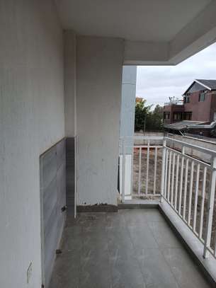 Serviced 3 Bed Apartment with En Suite in Syokimau image 13