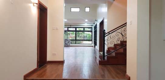 5 Bed Townhouse with En Suite at Soraya Drive image 12