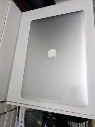 MacBook Pro core i5 8gb ram 1tb hdd image 1