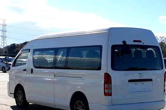 TOYOTA HIACE 9L AUTO DIESEL 18 SEATER. image 1