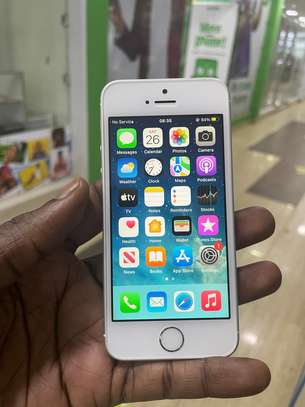 💥 Ex-US iPhone SE in Kisumu @ Kshs. 7,499 image 3