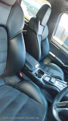 Porsche Cayenne GTS 2018 Sunroof image 6