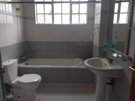 3 Bed Apartment with En Suite in Kileleshwa image 1