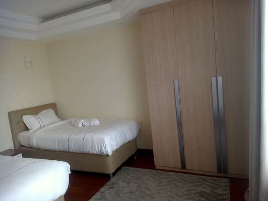 Serviced 2 Bed Apartment with En Suite at Chaka Rd image 6