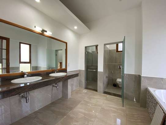 3 Bed Apartment with En Suite in Kilimani image 39