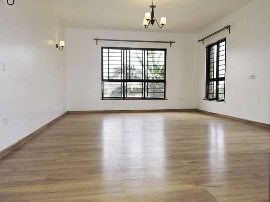 3 Bed Apartment with En Suite in General Mathenge image 36