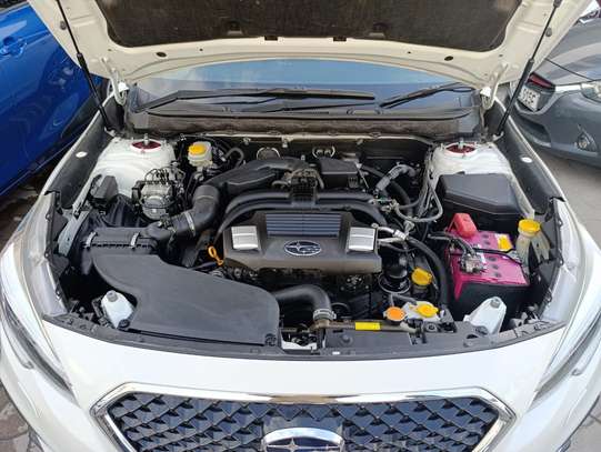 Subaru Legacy 2018 white image 6