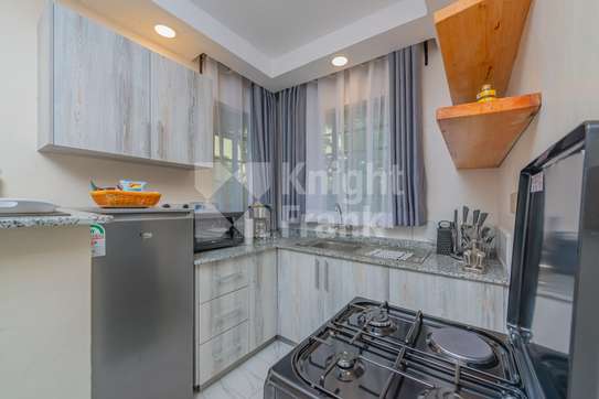 1 Bed House with Garden at Karen Brooks image 7